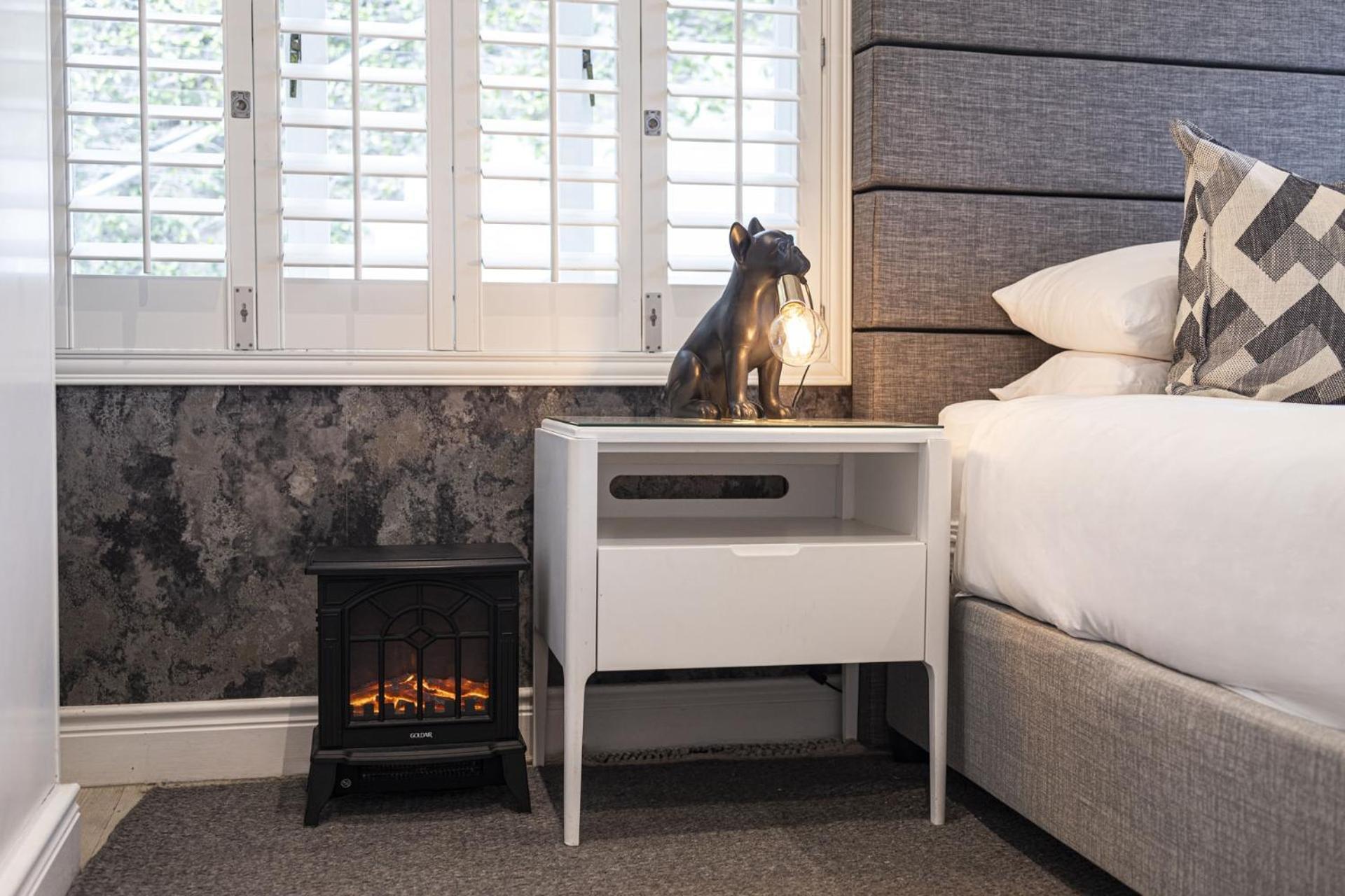 Clifton Yolo Spaces - Clifton Boutique *