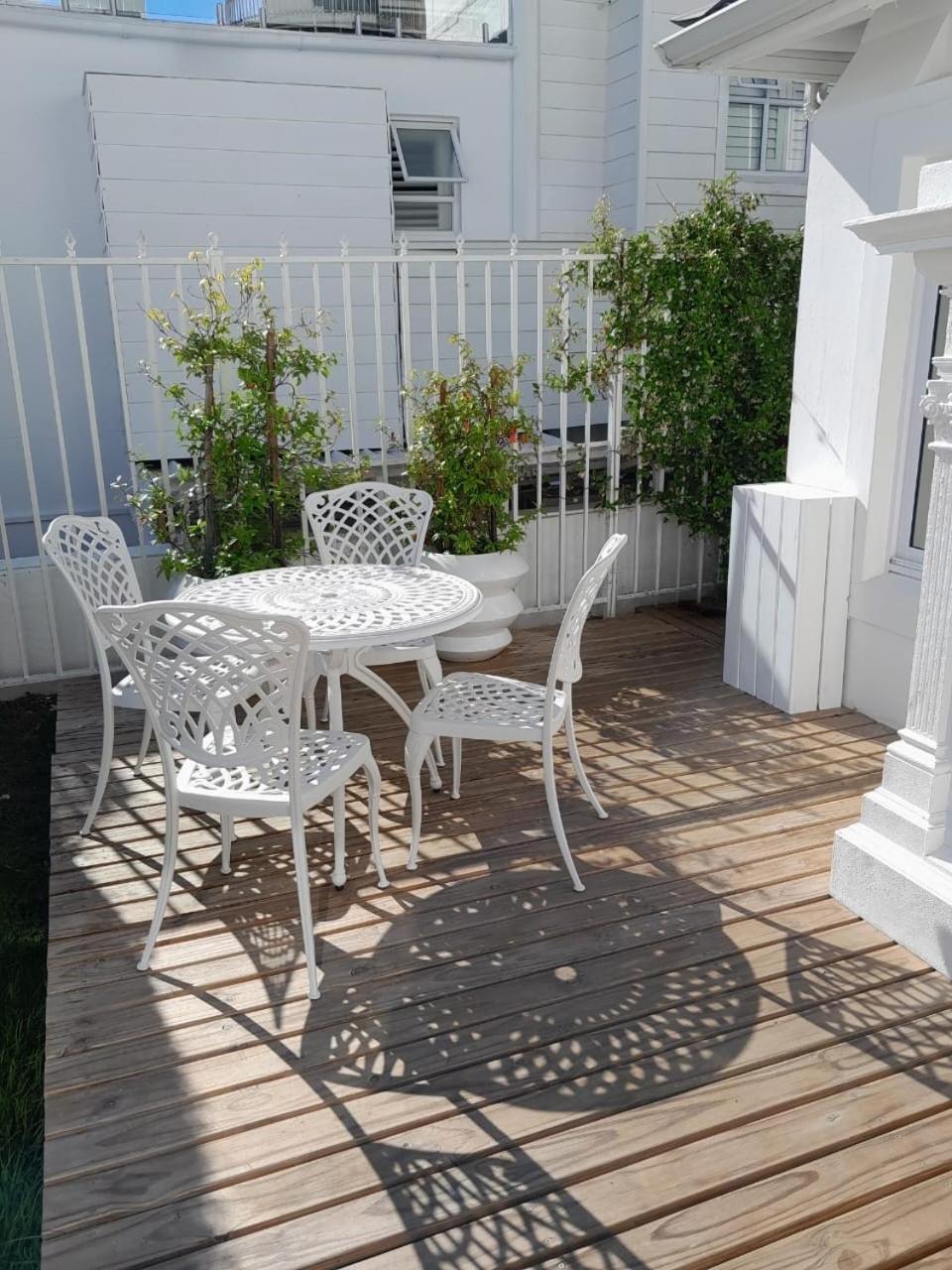 Clifton Yolo Spaces - Clifton Boutique Villa